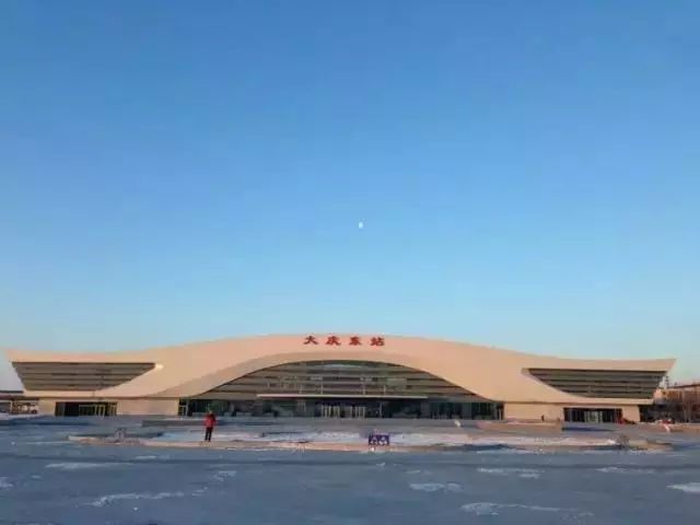 其中,绩溪北站是合福高铁全线规模最大的县级高铁站,也是我国铁路编制