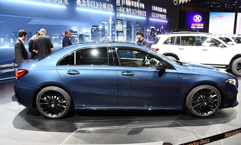 9s破百的最便宜奔驰amg,不到40万的价格是你的菜吗?