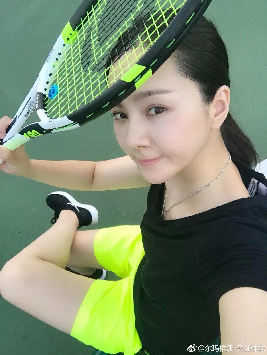从初代网红到女老板,她还能翻红吗?