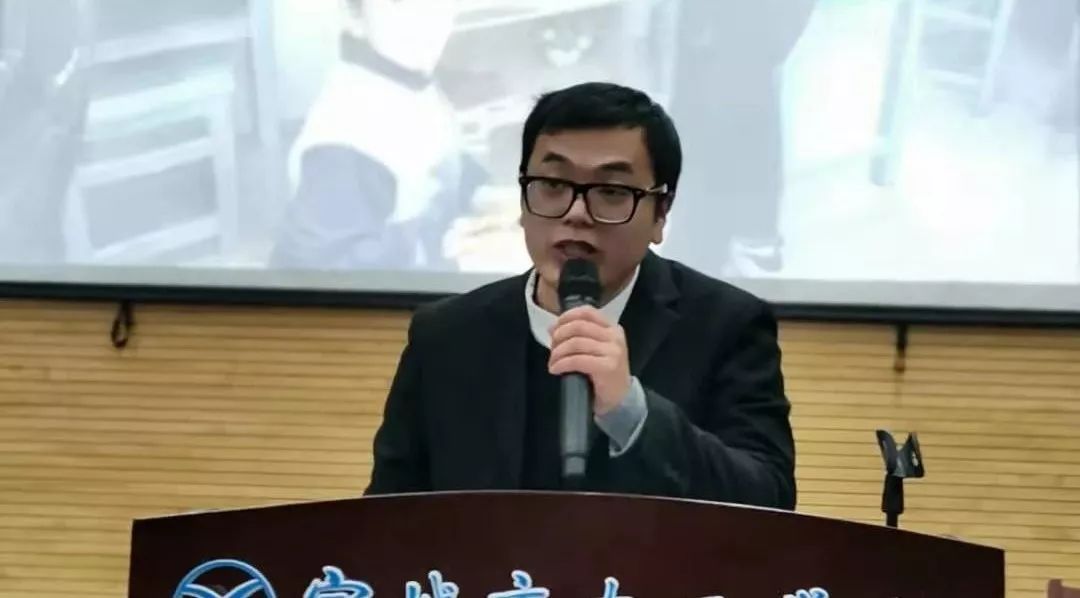 师德在我心 用爱铸师魂