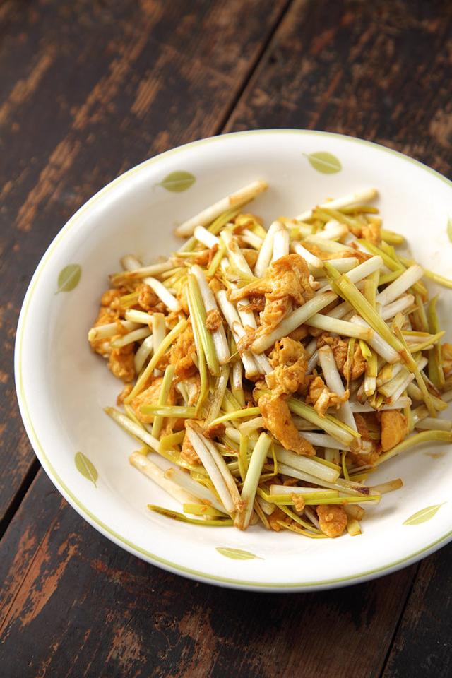 食谱丨韭黄炒鸡蛋,只要注意这一点,就会干爽咸鲜!