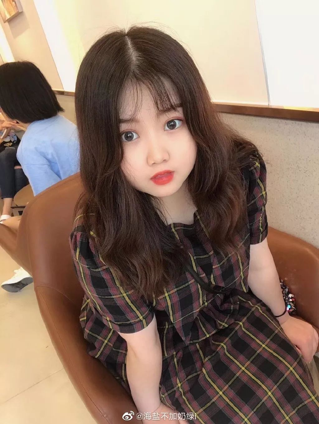 我发小 超好看@海盐不加奶绿i:▼我!@一盆暴躁的多肉:▼我姐妹!