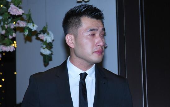 好友毛加恩婚礼播放高以翔影片引现场嘉宾泪崩