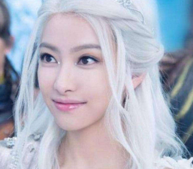 原创女星同时染白发李冰冰冷艳宋茜气质看到杨蓉哪里来的仙女