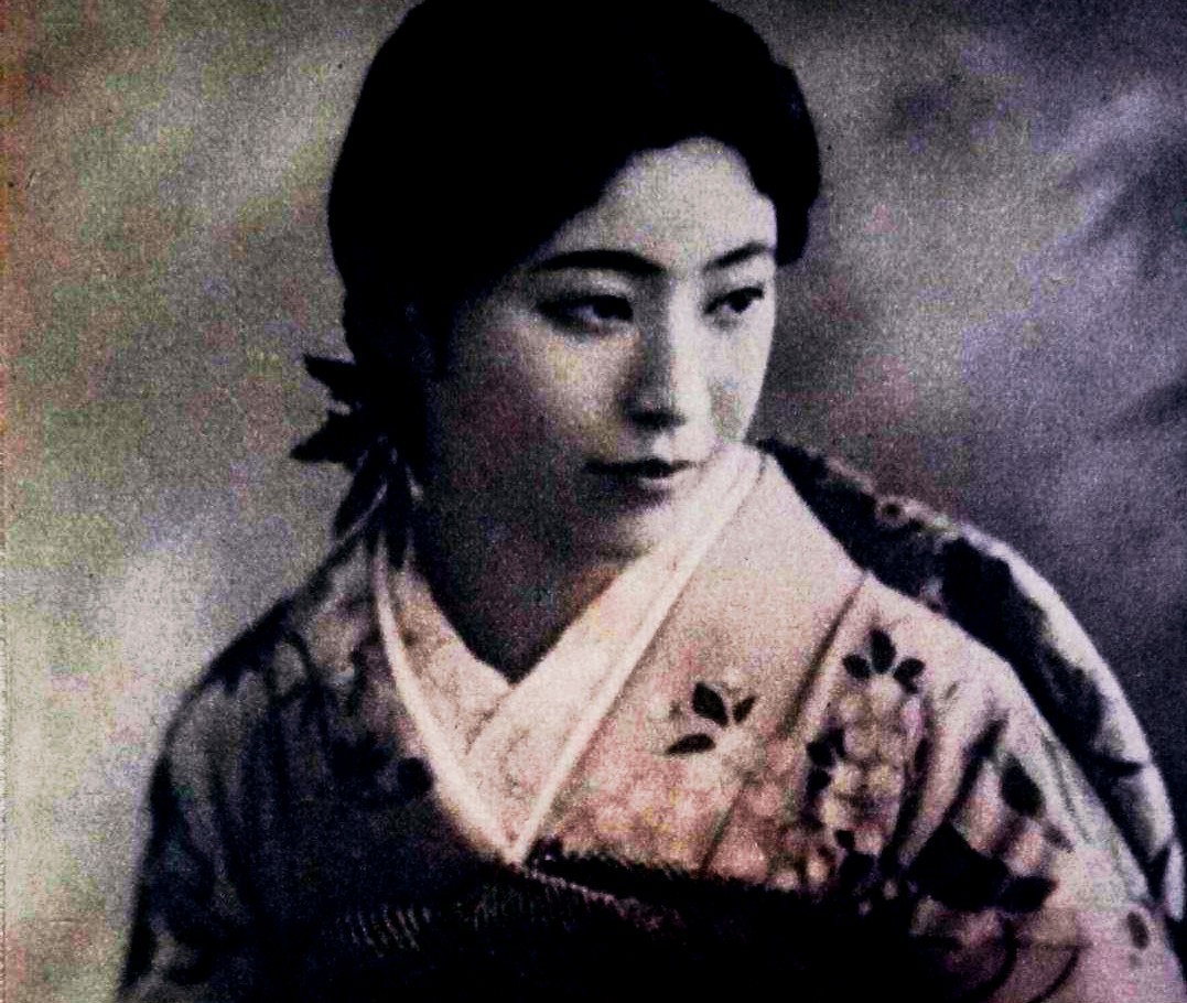 嵯峨浩然而,慧生的母亲嵯峨浩并不这么看这件事,她