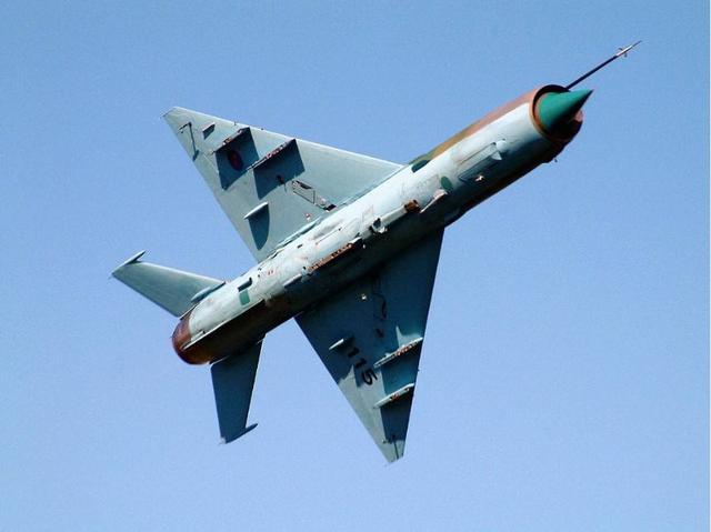 产量超1万架的战机,至今依然在十几个国家服役_米格