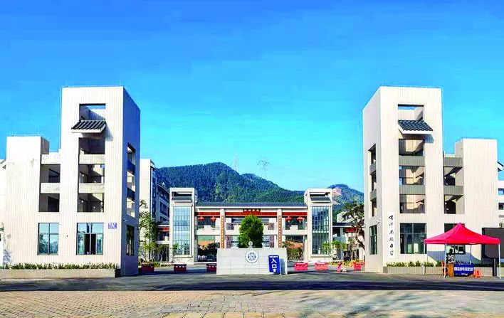 今天祝博师高级中学60岁生日快乐校庆宣传片震撼登场