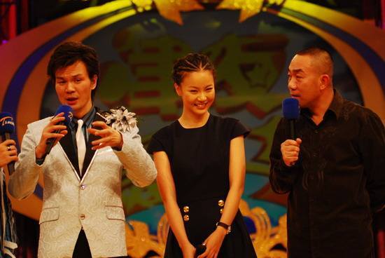 杨议的女儿名为杨璐阳,虽然杨议本人凭借拍电视剧风靡一时,但他很少带