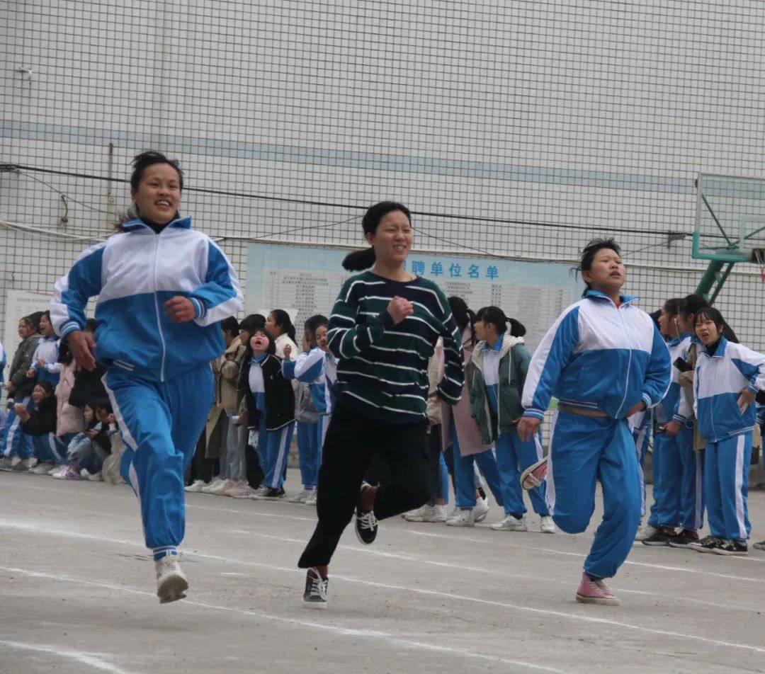 健身 竞技,看看铅山卫校运动会是怎样暖了冬日的