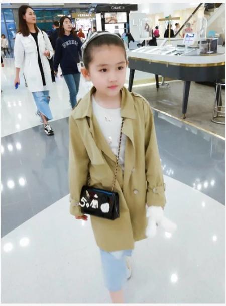 有种整容叫邓伦"女儿"长大了,10岁大长腿吸睛,长相神似宋祖儿_王亭文
