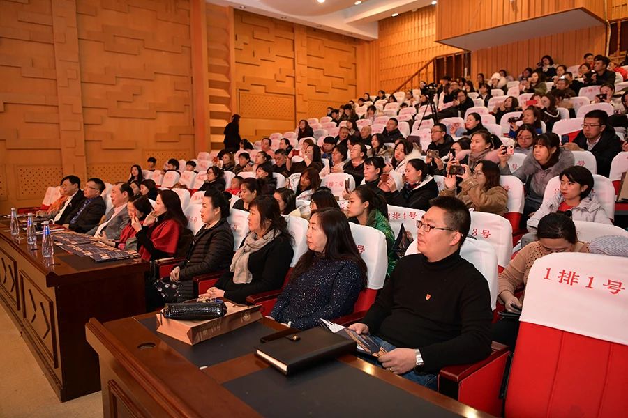 祝贺中央音乐学院张晋教授大师讲座暨优秀学生钢琴音乐会圆满成功