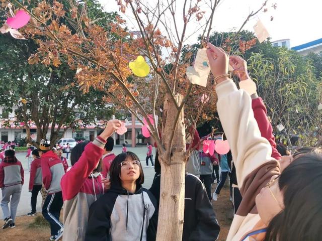 桂林平乐实验中学14岁集体生日这是我们的青春仪式