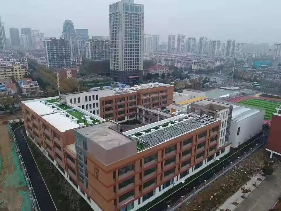 强势围观西海岸这所小学美翻了即将投入使用67