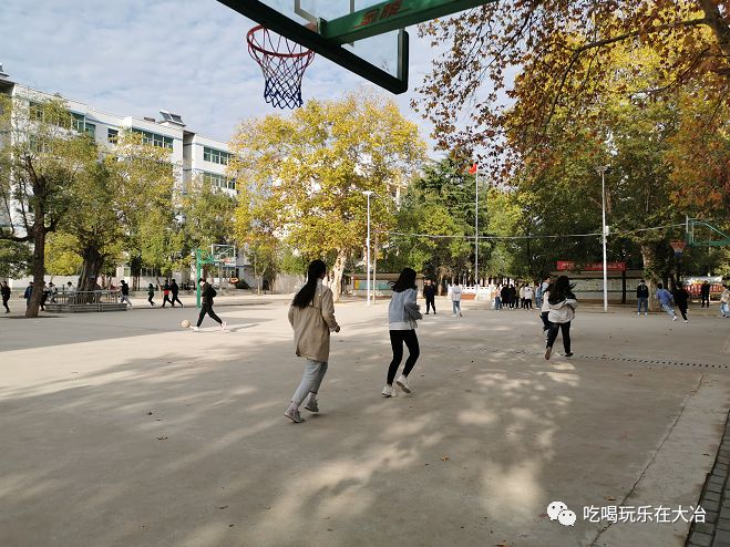 金牛二中,百年老校!我是大冶金牛人,我骄傲!我是二中人,我骄傲!
