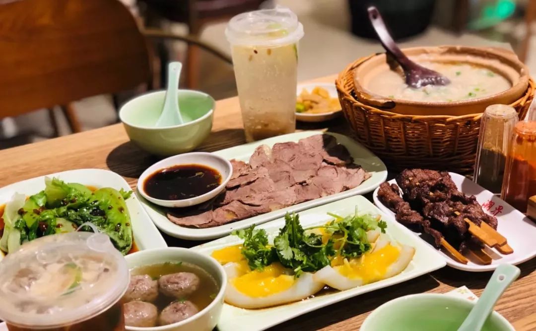美食 人均消费_中国人均水果消费支出(2)