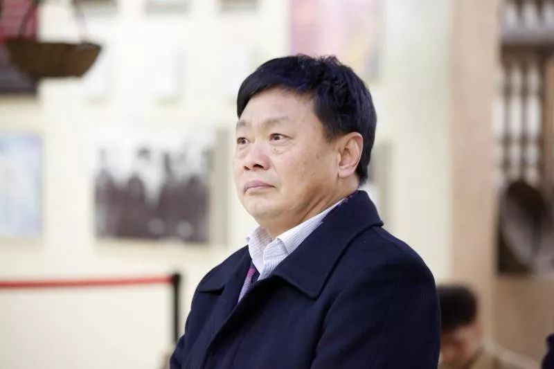 延安革命纪念地管理局副局长苏雅琳,延安新闻纪念馆馆长刘金林陪同