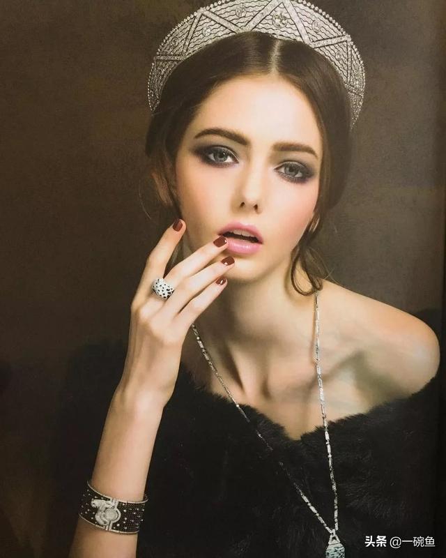 因长太美被怀疑是假人,这个像精灵的仙女,真的美到窒息_savanna