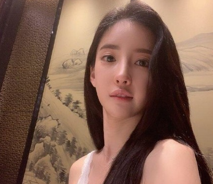 南韩第一美女潘南奎花10亿整成baby,这点也不放过:不愧是复制品