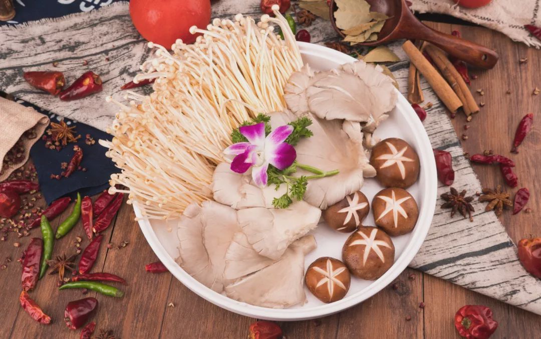 爱上小喜鲜菜火锅西充店谁才是你心中的c位菜品