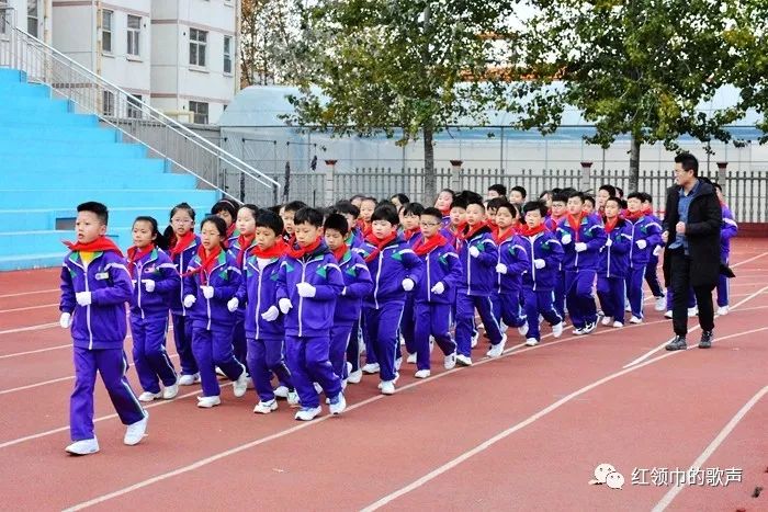 奔跑吧阳光少年记临沂商城实验学校小学部阳光跑操比赛