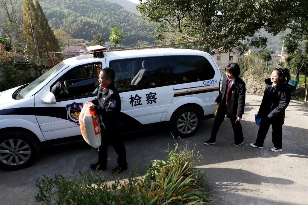 诸暨黄某被抓检察官到他家一看心都碎了