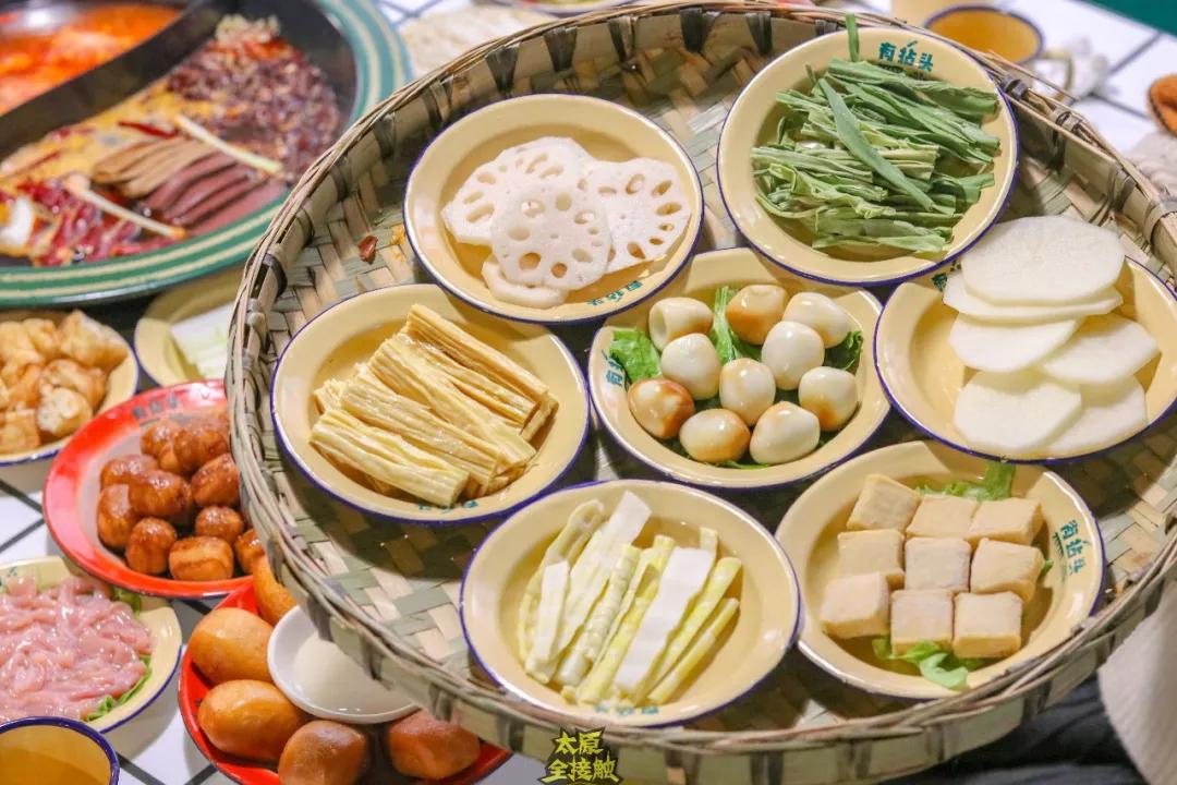 17道菜100块不到48折开吃火锅界的满汉全席又在太原开新店了