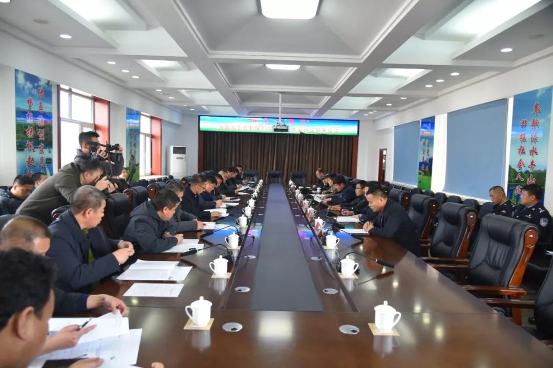 珲春林业局开创虎豹保护新模式 —"林,科,军,警,民"联合构建保护大