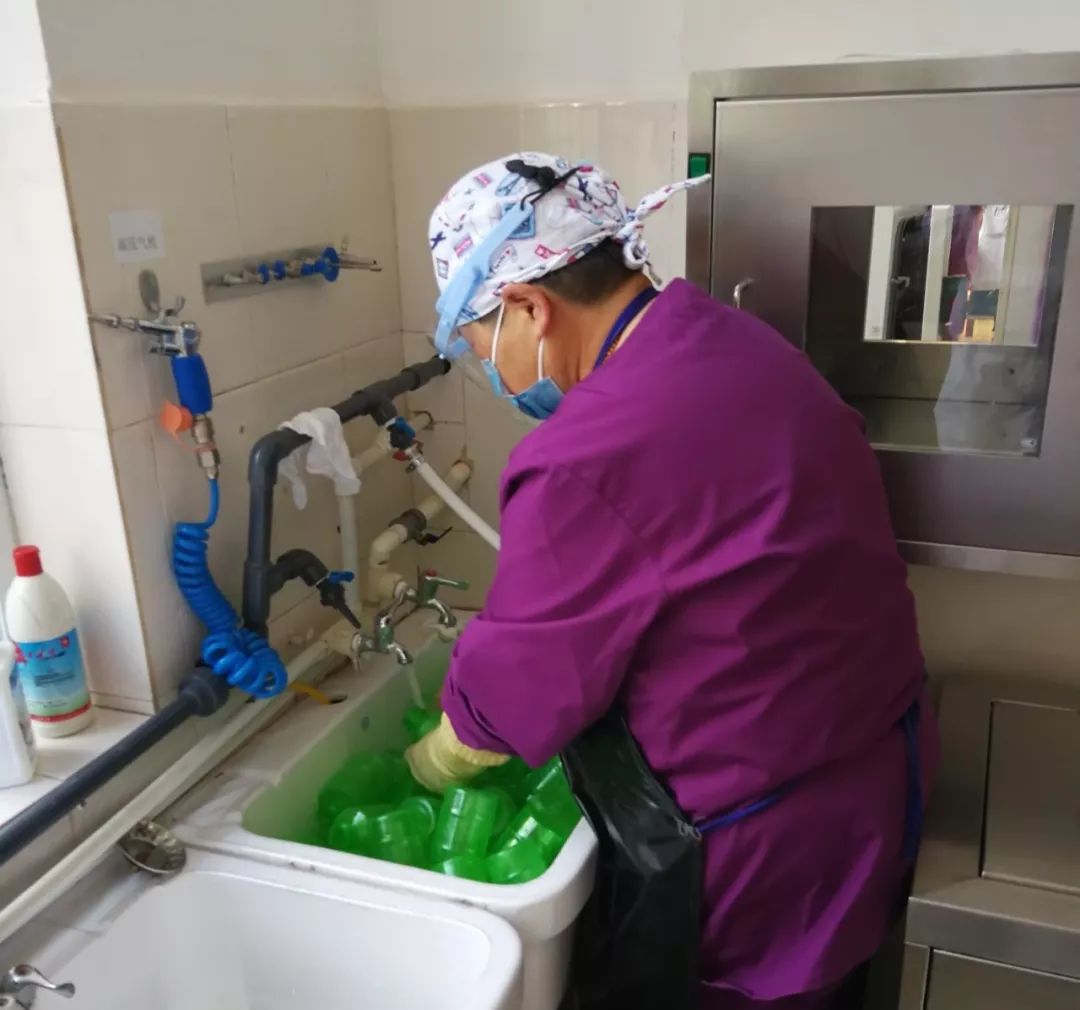 湿化瓶手工清洗消毒小知识