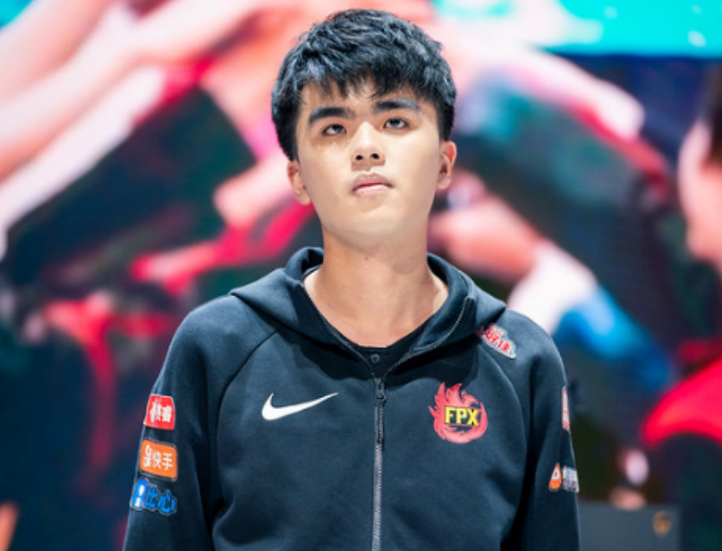 lwx接替mystic位置两位美女姐姐照片流出网友小舅子