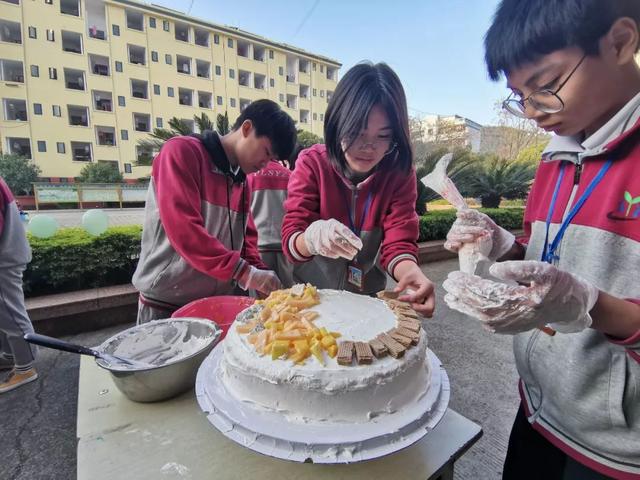 桂林平乐实验中学14岁集体生日这是我们的青春仪式