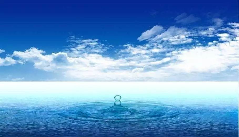 一滴水要想永不干枯,最好的办法就是融入大海,一个人可以没有多大成就