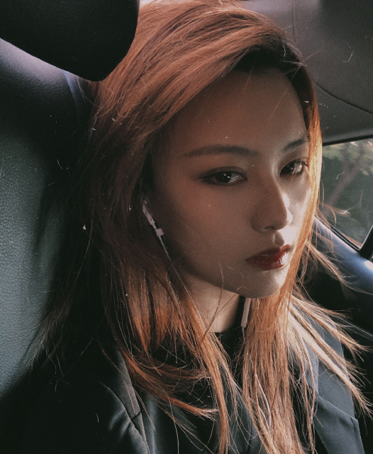 唐人3kiko晒自拍男友视角下面孔a爆标准高级脸