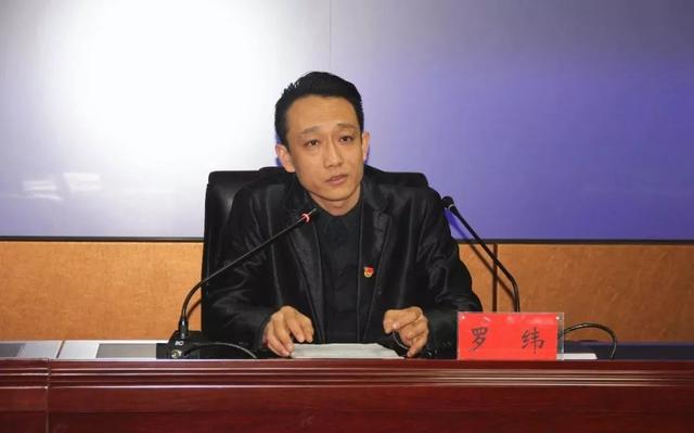 会,市生态环境局监测站副站长罗纬介绍了我市大气污染防治相关工作,并