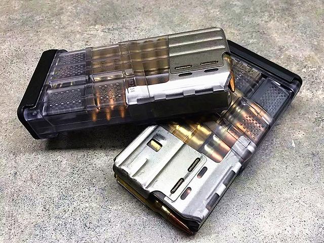美军丨美军无端禁止使用聚合物弹匣引起部队非常不满