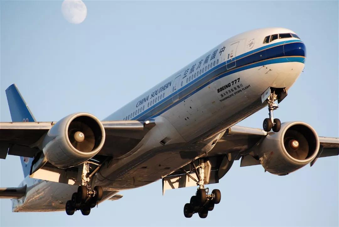 1000次etops飞行循环试飞将发动机装在波音777飞机上进行.