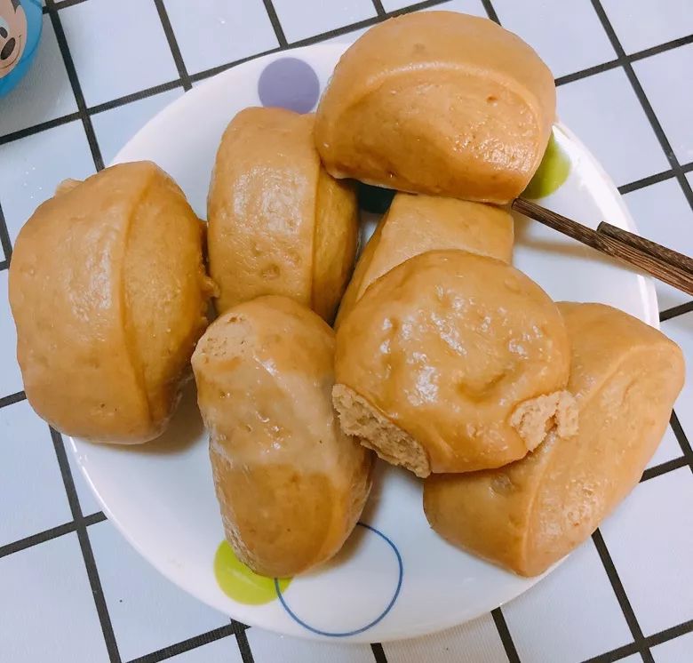 牛 奶 红糖馒头11月28日 星期四午 餐薏米饭水晶南瓜梅干菜焖肉菠菜