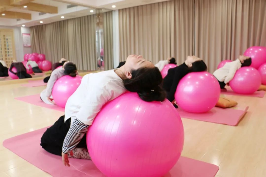 魅力孕动助力新生宿迁市妇产医院孕妇瑜伽开课啦