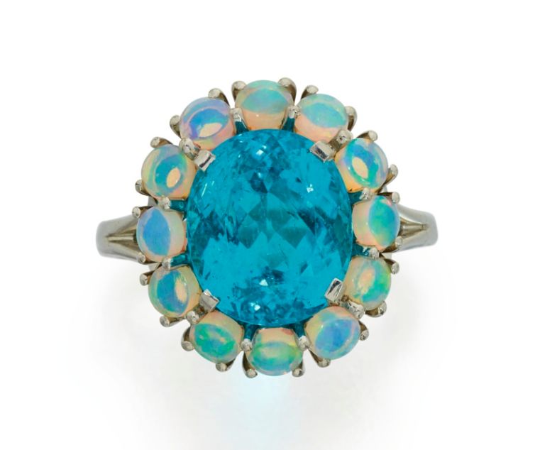 62克拉帕拉伊巴碧玺苏富比香港437,500 港幣04收藏建议1.