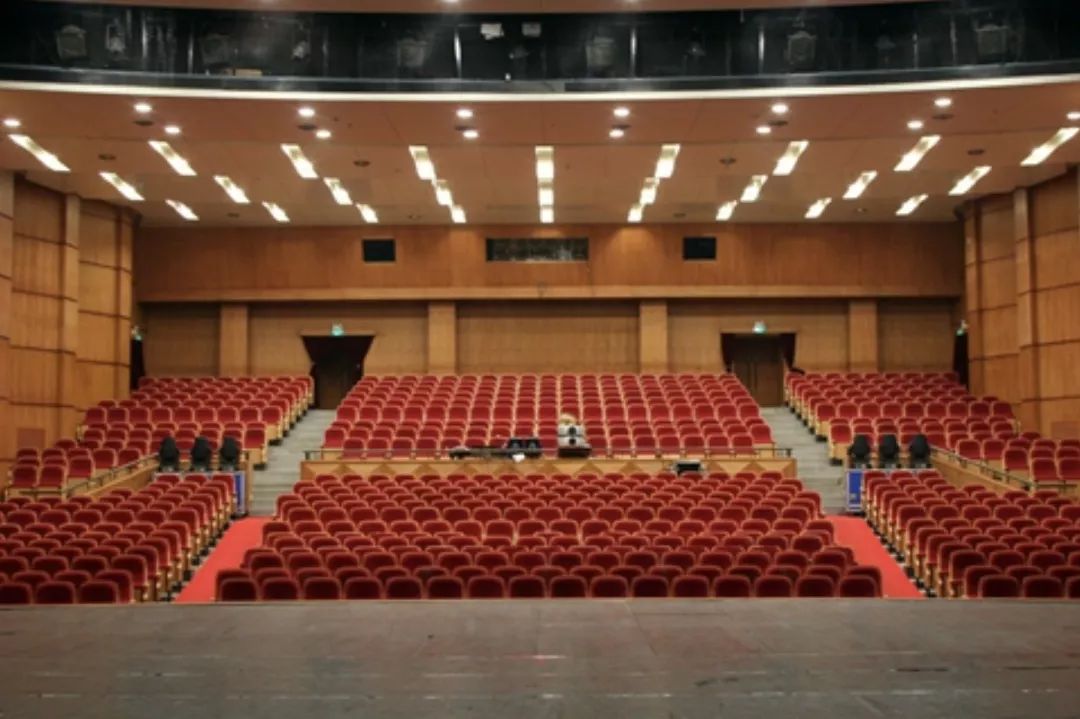 武汉珞珈山剧院图片