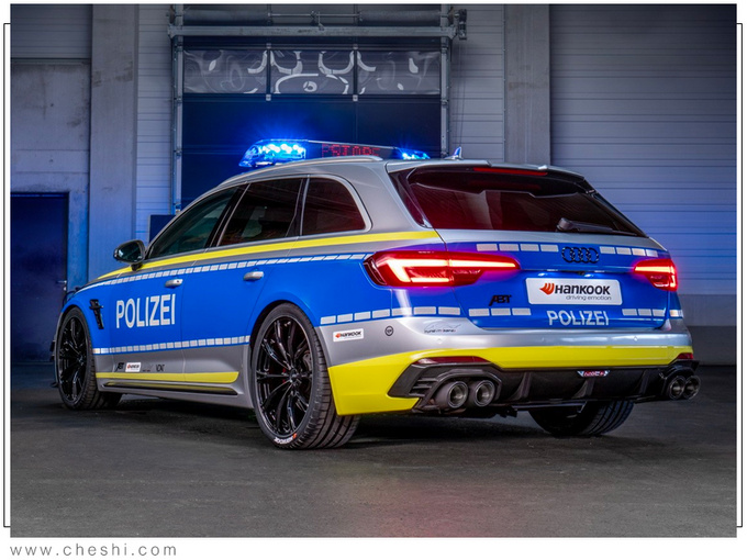 奥迪rs4警车版实车曝光搭29t引擎内饰超竞技