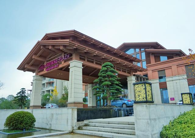 湖州皇冠假日酒店如果你愿意她就是你的花园