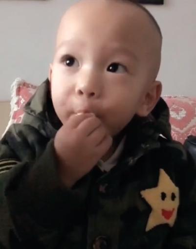 在这些小演员中,谢腾飞的扮演者曹桐睿是"马忠"曹兴的儿子,"皮志高"