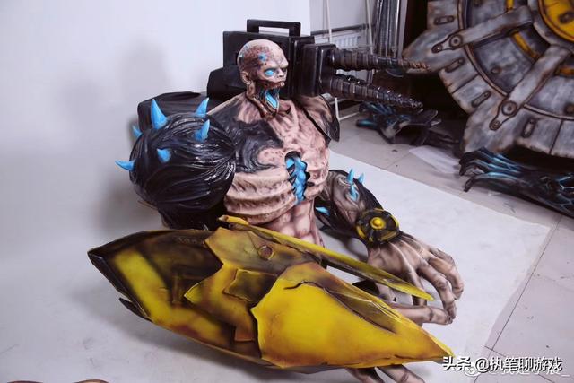 明日之后:网易ch泄露美工新作品,3套新时装,铁手cos"长这样"