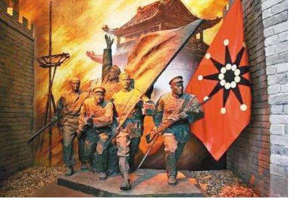 他打响了武昌起义第一枪,革命成功后却被人五花大绑沉入长江