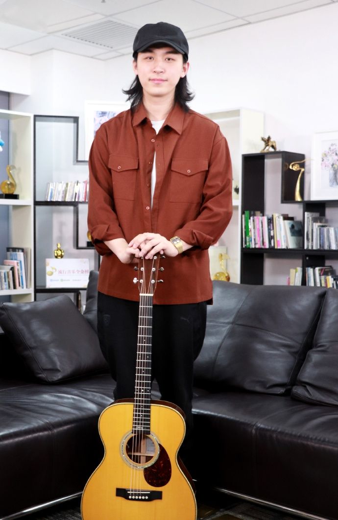 郭一凡做客酷狗直播 现场爆料新专辑趣闻