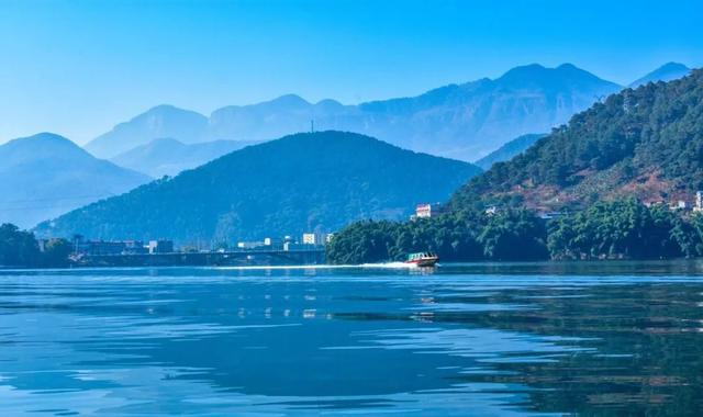 苦等120天,成都至攀枝花/西昌的火车今日恢复运行_普雄