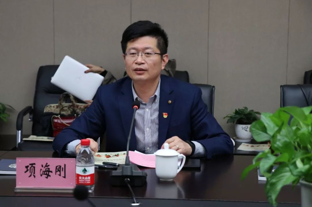 项海刚局长首先介绍了上城教育发展的基本情况.
