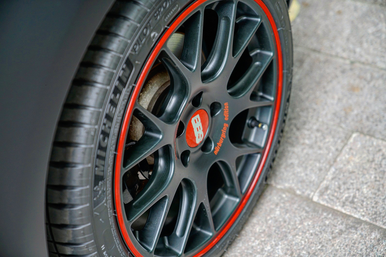 尚酷r轮毂改装案例;bbs ch-r纽博格林版18寸轮毂