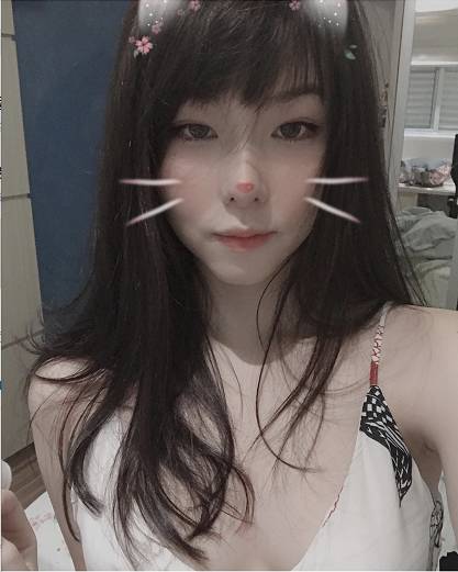 巴西战队女辅助首秀,十年老粉前来,就为看看日女辅助