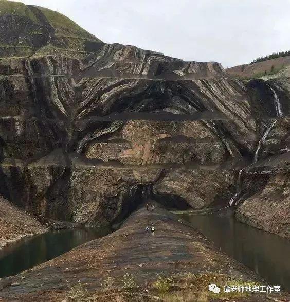 【难点突破】这几张直观地质图,一次把向斜背斜说清楚了(附考点设计)